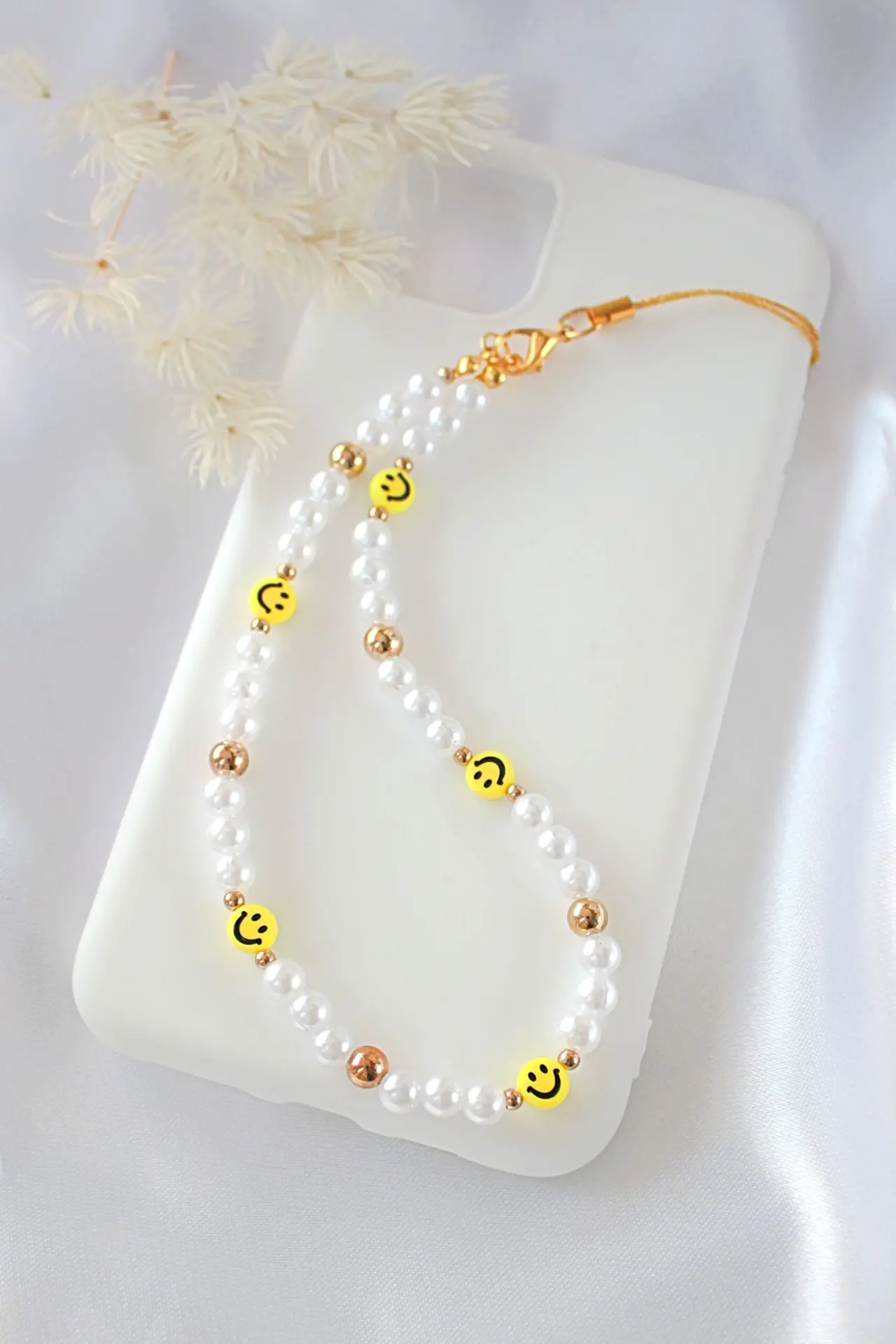 "Happy Moments" | Smiling Face & Pearls Beaded Phone Lanyard