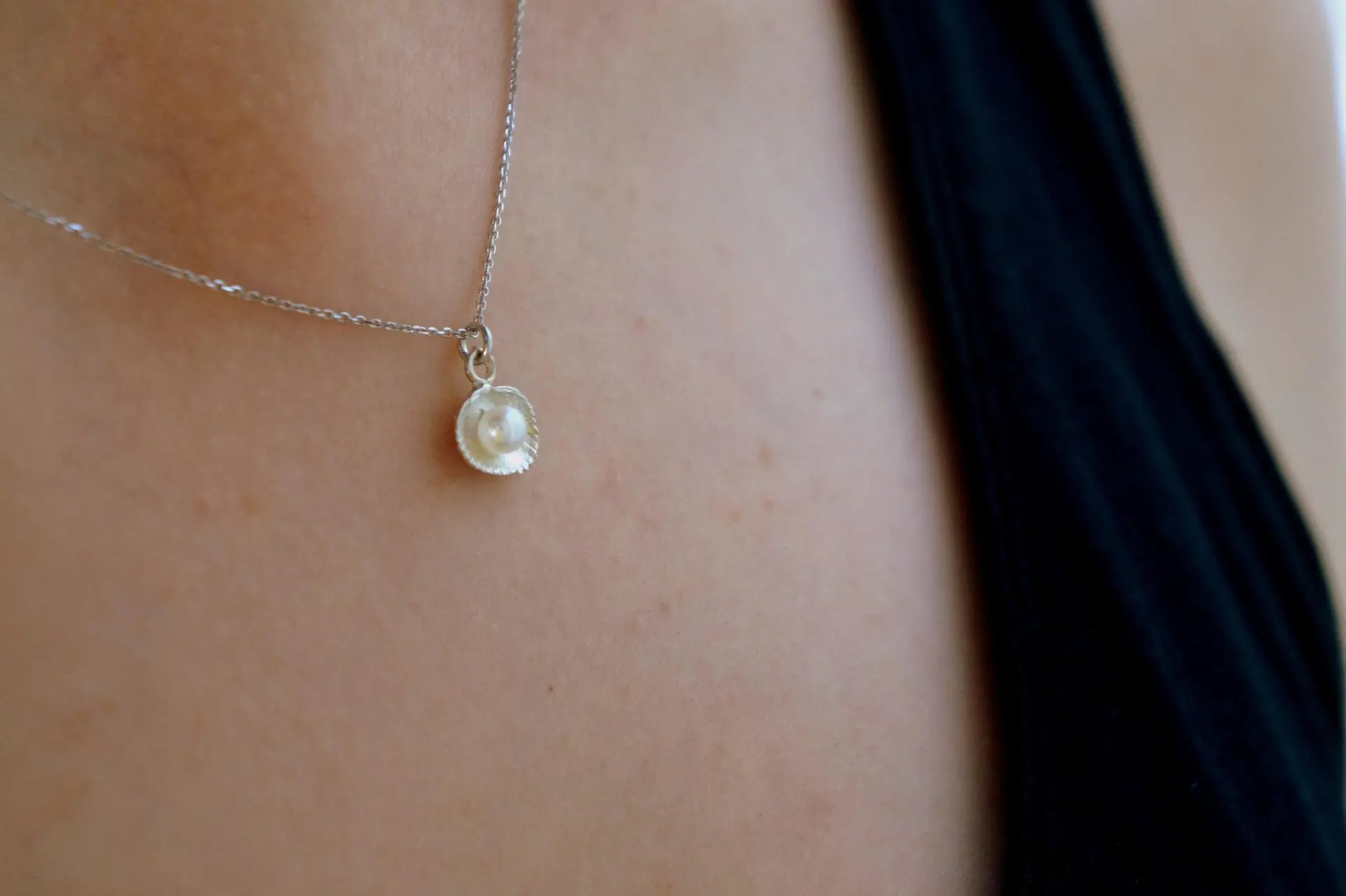 Nature-Inspired Sterling Silver Necklace with Freshwater Pearl (Dainty, Handmade) - Image 2