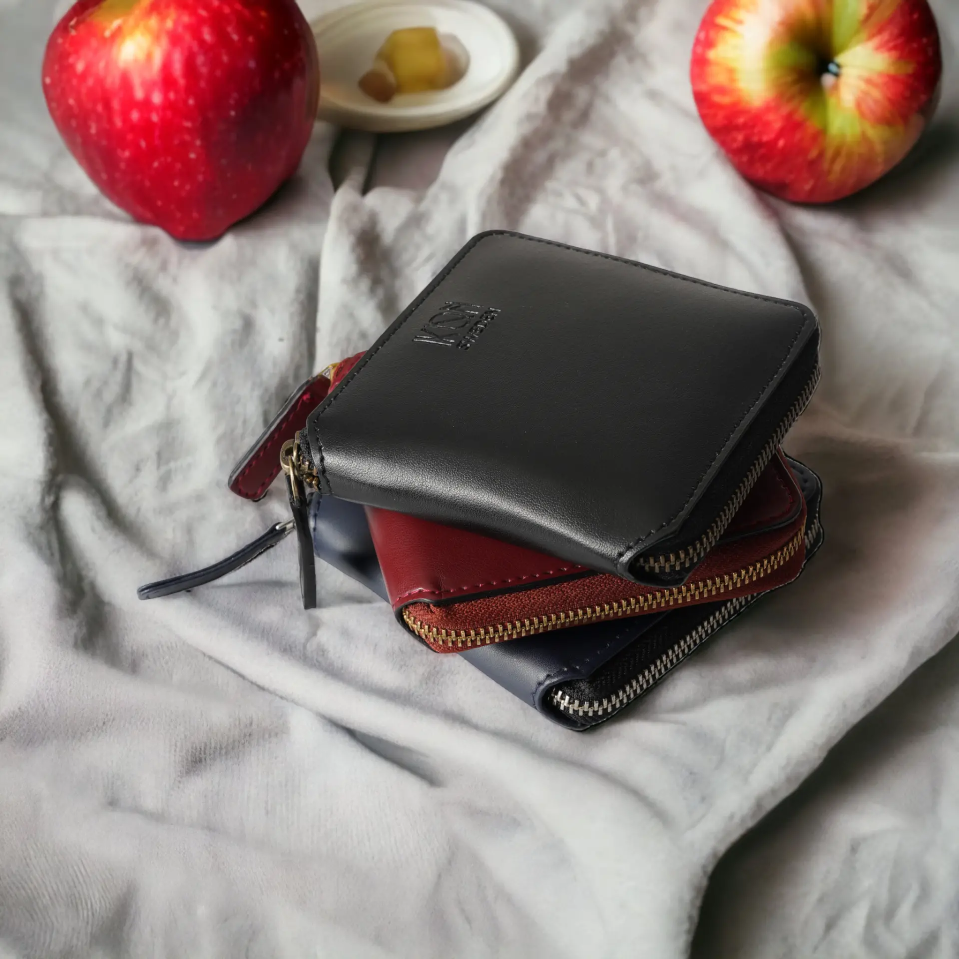 Kivik | Apple Leather Small Zip Wallet - Image 5