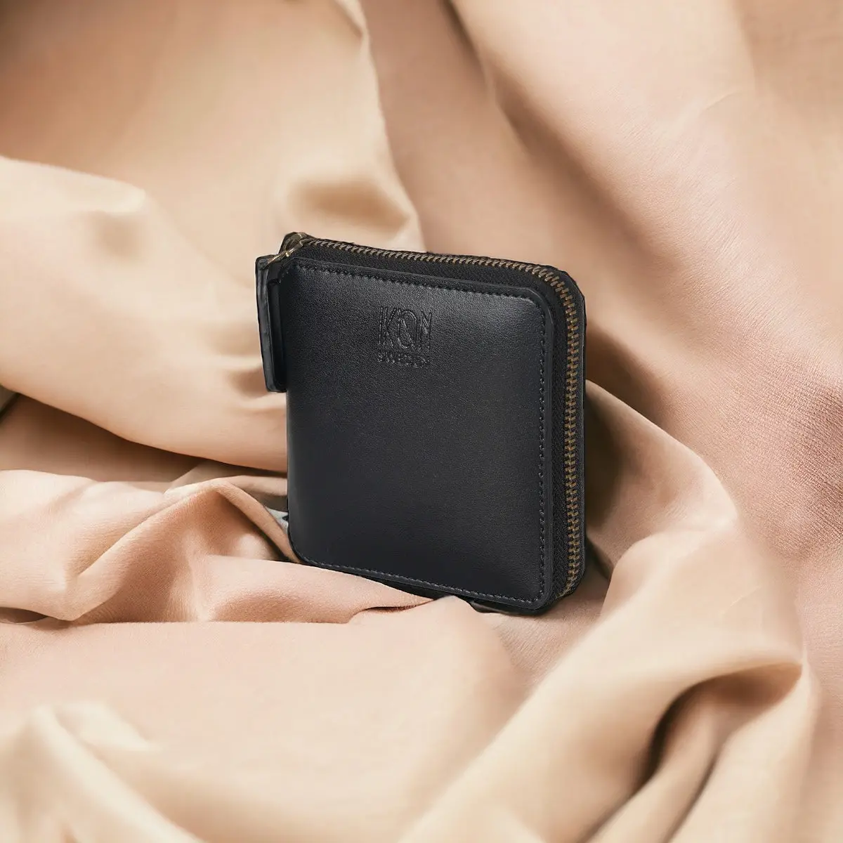Kivik | Apple Leather Small Zip Wallet