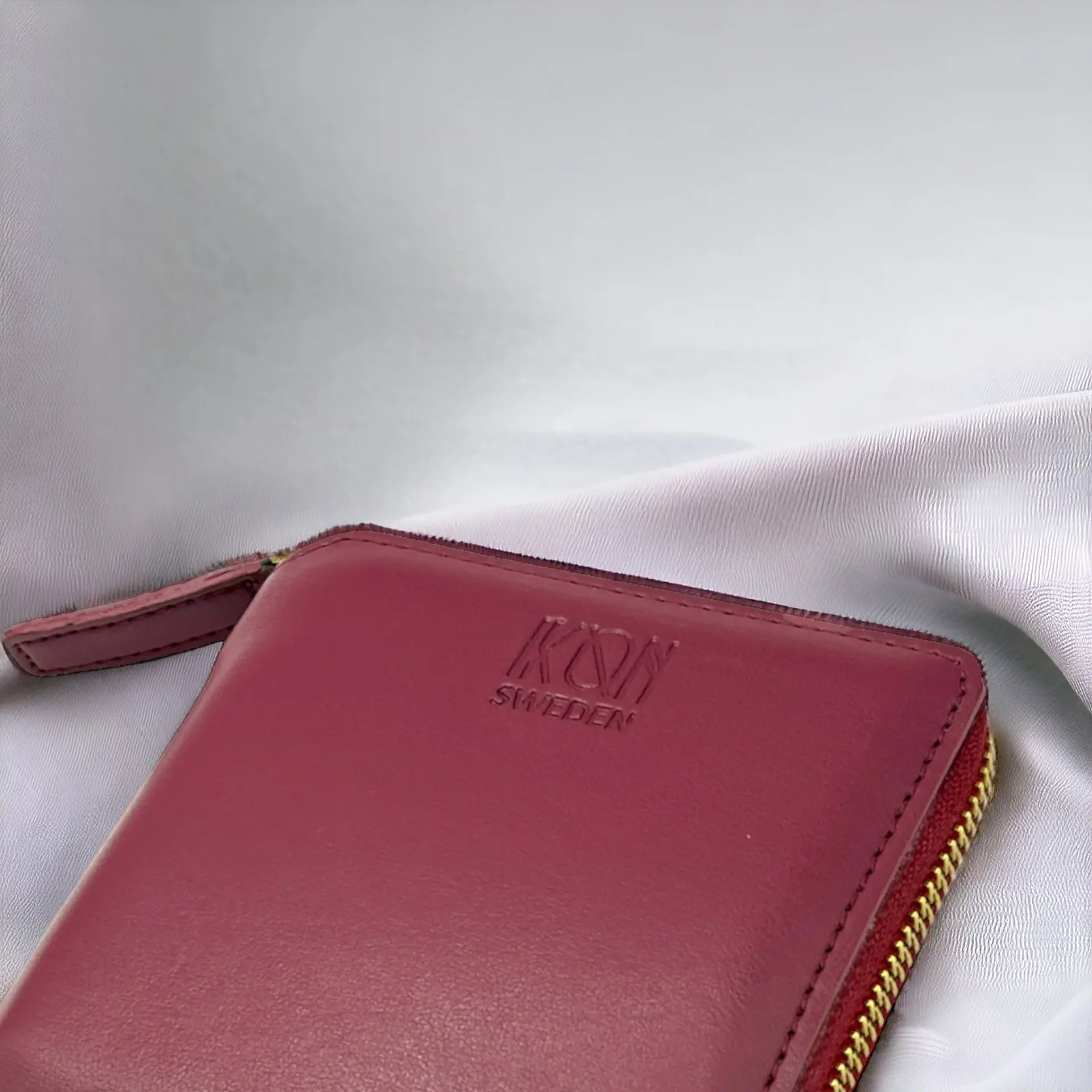 Kivik | Apple Leather Small Zip Wallet - Image 13