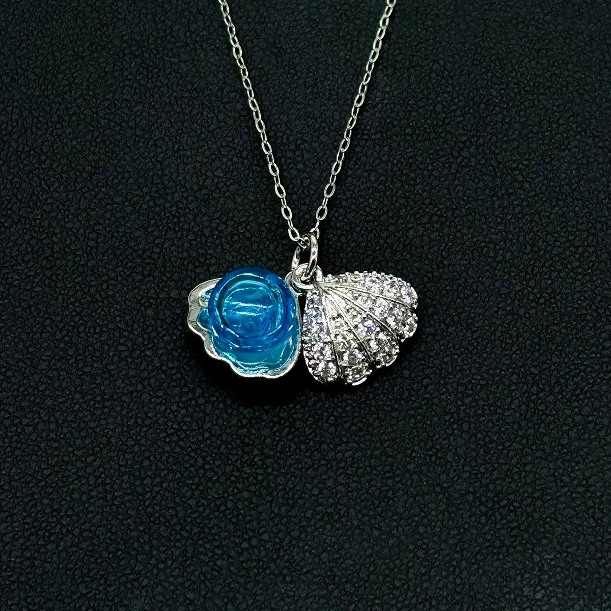 Diamond Shell Murano Aroma Necklace - Aqua Blue | Energy & Healing | Diffuse on the go | Sterling Silver Gift - Image 4